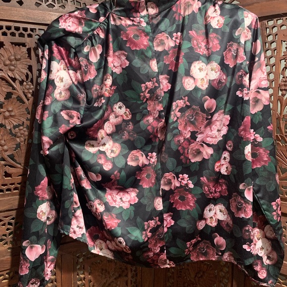 RENT THE RUNWAY BLOUSE - Picture 2 of 3